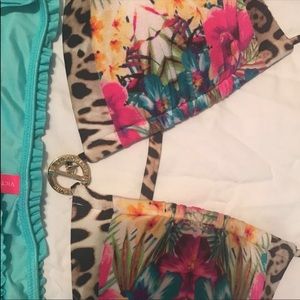 Victoria’s Secret top